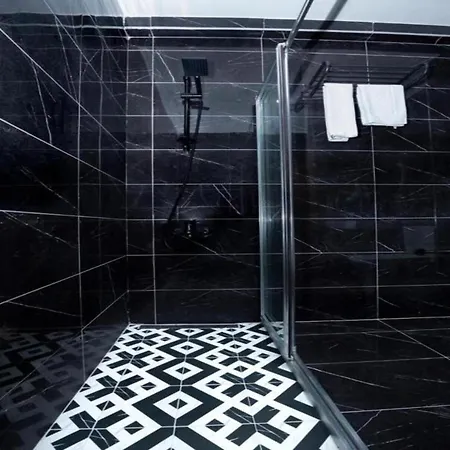 Kadirga Antik - Sultanahmet